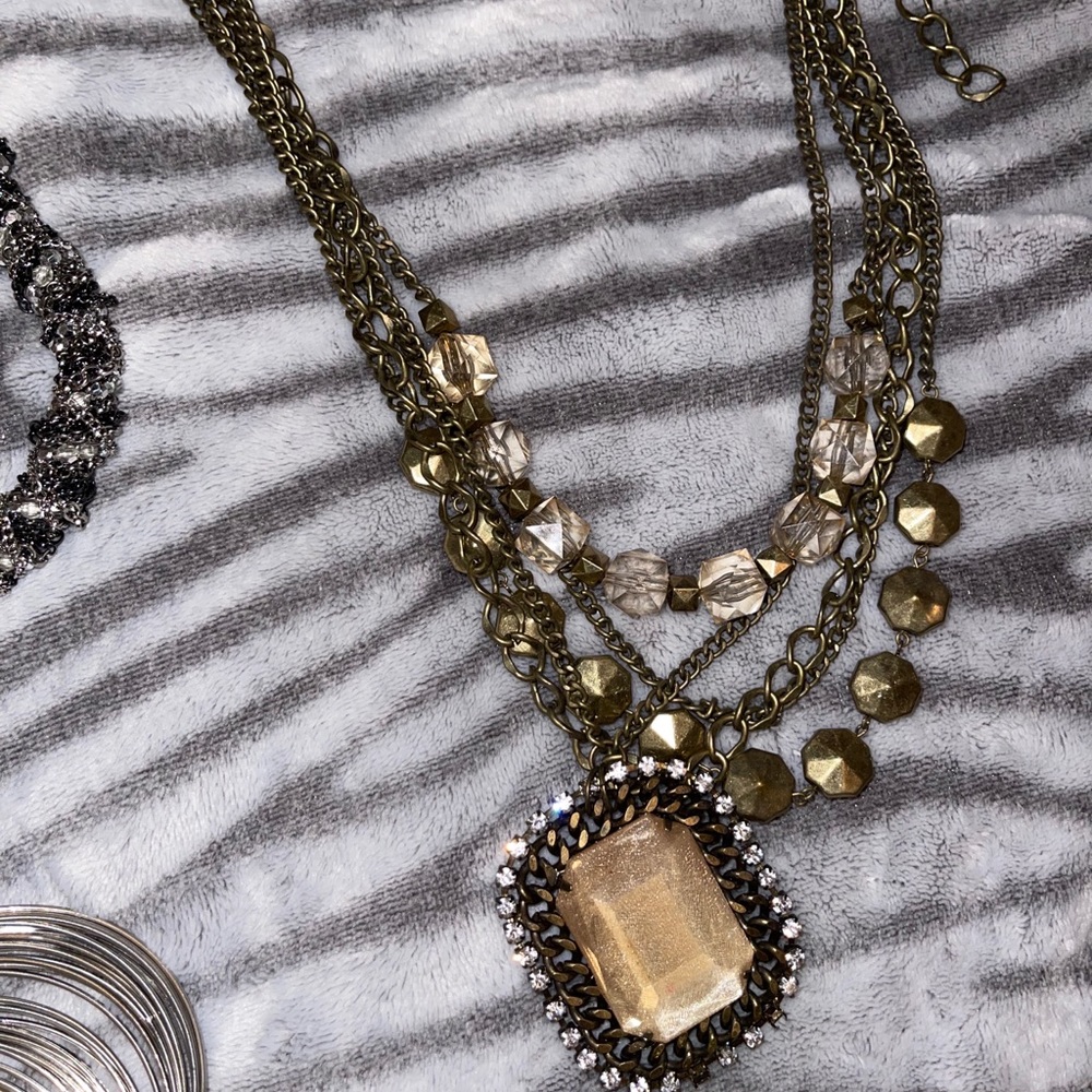 Jewelry - Picture 2 of 3